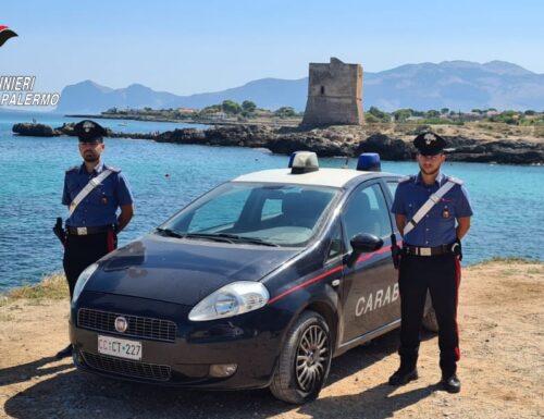Isola delle Femmine: controlli dei Carabinieri sul lungomare, sanzioni amministrative e sequestro preventivo a carico di attività commerciali.